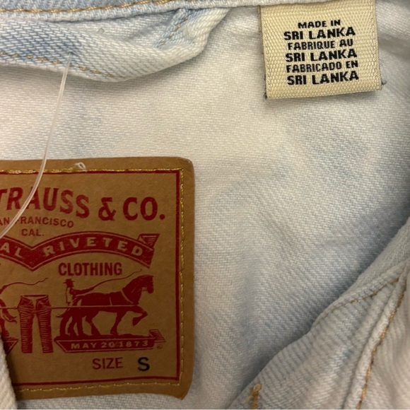 Levi’s 90’s Trucker Jacket - Picture 9 of 13